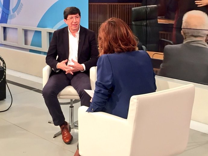 Juan Marín, líder de Ciudadanos en Andalucía, en la entrevista en Canal Sur TV