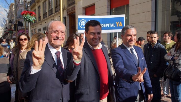 De la Torre alcalde Málaga con juanma moreno pp-a y elías bendodo presidente pp 