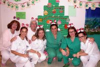 La planta de Medicina Interna del Tomillar recoge la ilusión de escolares sevillanos