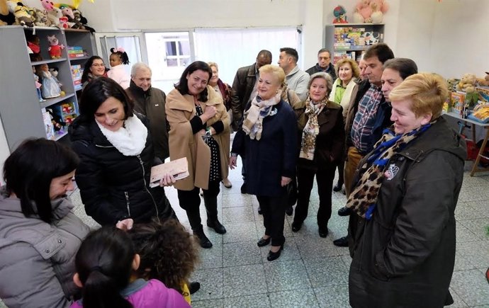 Gema Igual con vecinos de Santander 