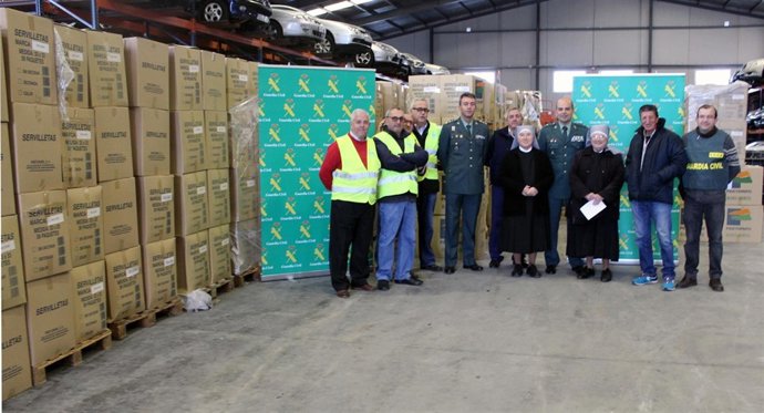 La Guardia Civil Entrega A La Beneficencia Un Millón De Servilletas Incautadas E