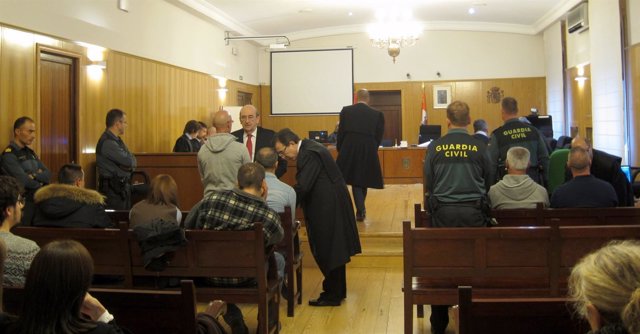 Los ahora condenados, durante una de las sesiones del juicio.