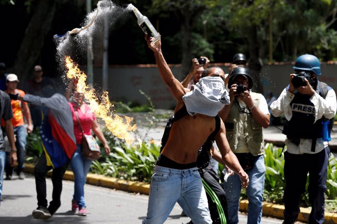 Enfrentamientos en Caracas