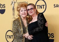 Muere Debbie Reynolds, actriz y madre de Carrie Fisher, un día después que su hija
