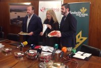 Iniciativa solidaria en pueblos de Huelva para recibir las campanadas con fresas