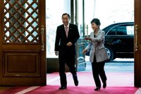 La facción escindida del Saenuri adelanta al partido de la presidenta de Corea del Sur