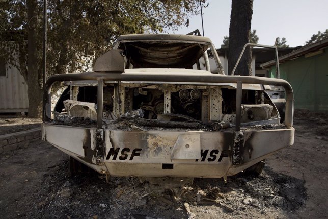 Vehículo de MSF destrozado en el bombardeo contra 