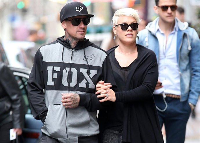 Pink y Carey Hart