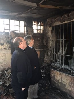 Visita a la vivienda afectada por el incendio en Jerez
