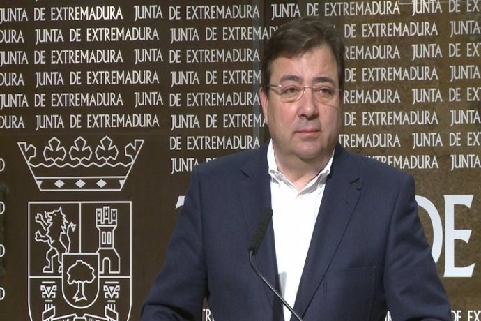 Fernández Vara en rueda de prensa