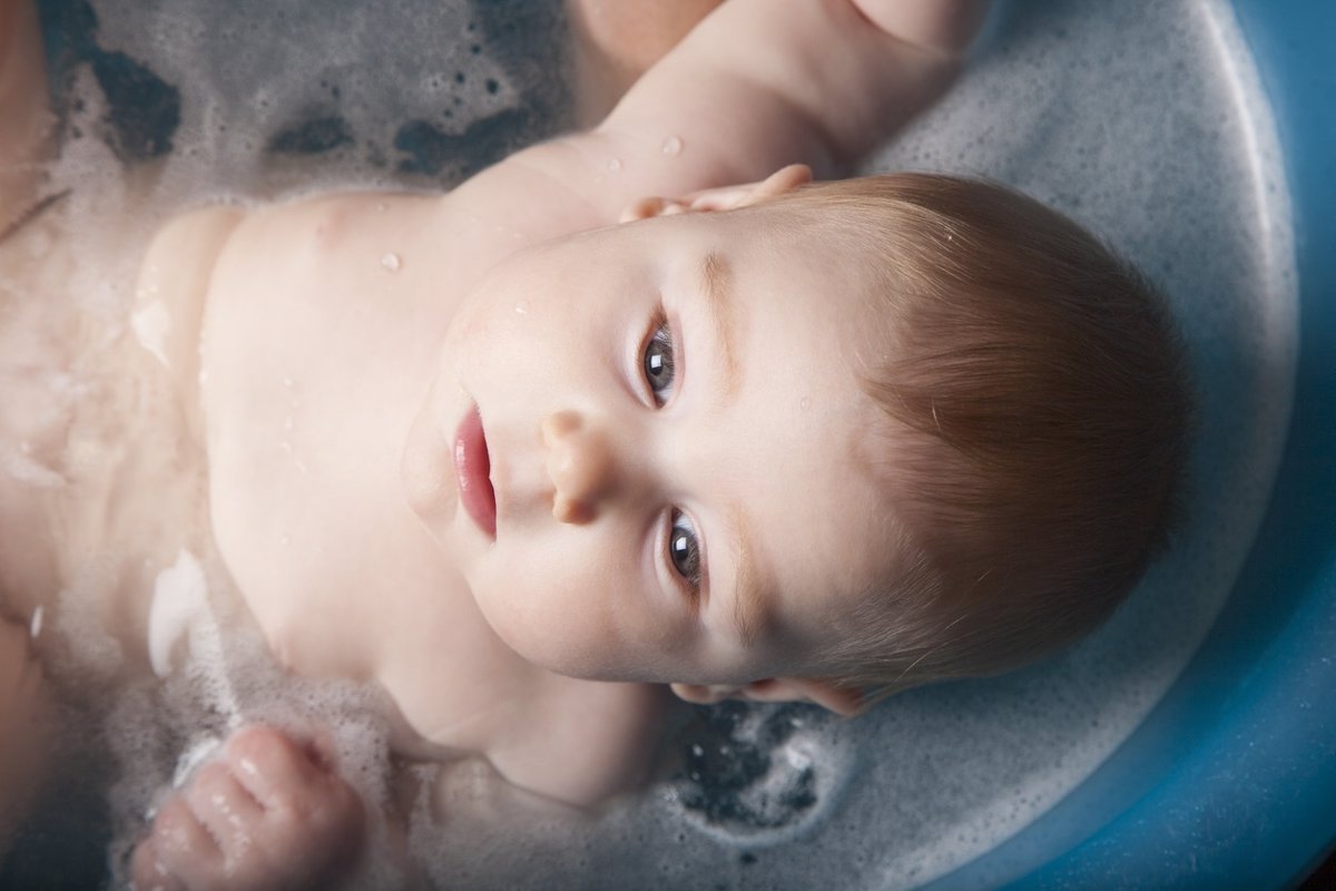 Docenas Hacer un muñeco de nieve Doblez El baño del bebé: consejos para bañar a tu bebé