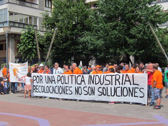 Concentración de trabajadores de Arcelor Mittal.