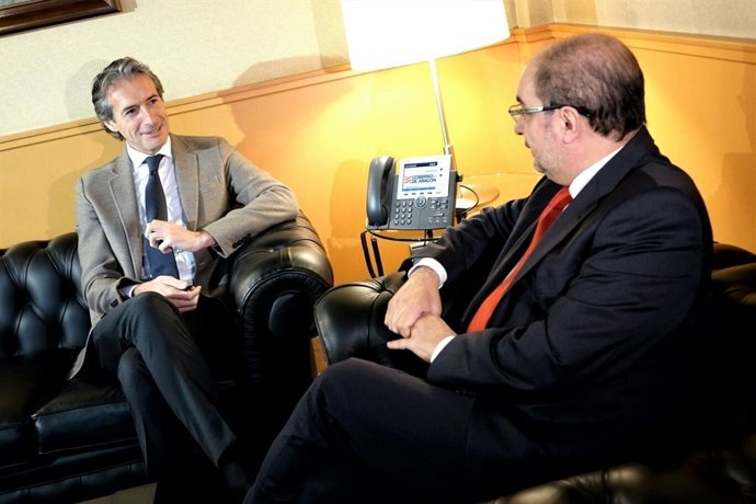 Reunión entre De la Serna y Lambán.