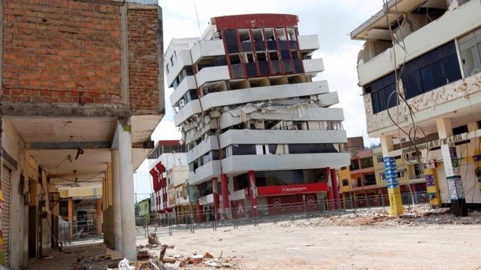 Daños del terremoto de Ecuador