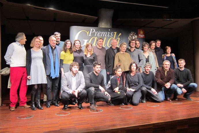 Foto de família de los nominados a los IX Premis Gaudí