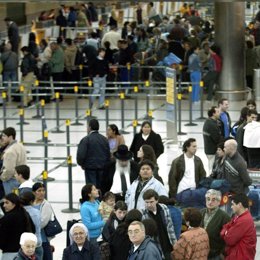 aeropuerto Ezeiza argentina gente recursos