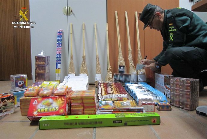 Material pirotécnico intervenido por la Guardia Civil