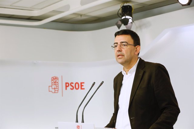 El portavoz de la Comisíon Gestora del PSOE, Mario Jiménez