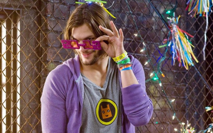 NEW YEAR'S EVE, Ashton Kutcher, 2011. Ph: Andrew Schwartz/Warner Bros. Pictures/