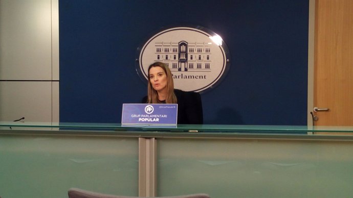 La portavoz del GPP, Marga Prohens, en rueda de prensa