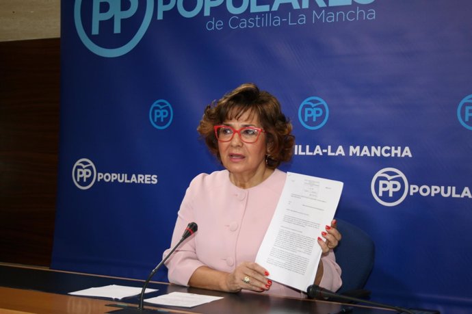 Pp Clm (Cortes De Voz Y Fotografía) La Portavoz, Carmen Riolobos, En Rueda De Pr