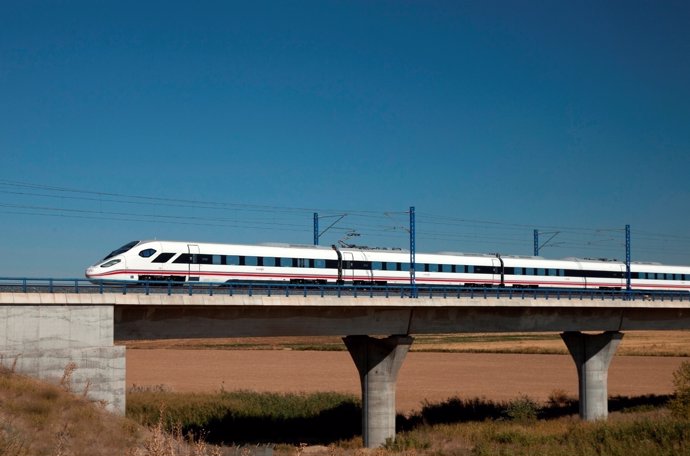 Tren AVE de CAF Oaris