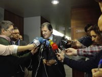 Javier Fernández ve "muy remotas" posibilidades de que el PSOE apoye los PGE