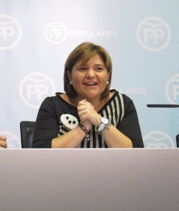 Isabel Bonig en una rueda de prensa