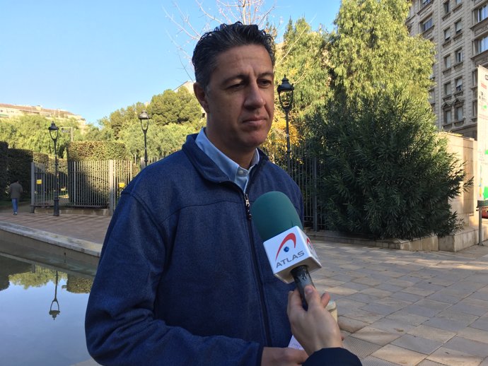 Xavier García Albiol (PP) atiende a los medios en Barcelona