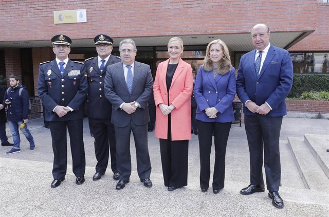 Cifuentes, Dancausa y Zoido durante la visita