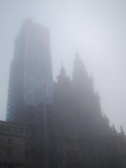 Niebla cubriendo la Catedral de Santiago