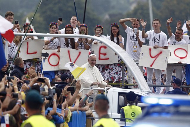 El Papa con los jóvenes