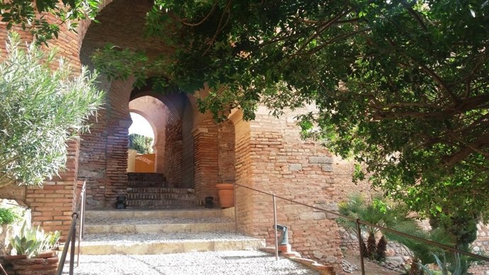 Acceso a La Alcazaba de Almería.