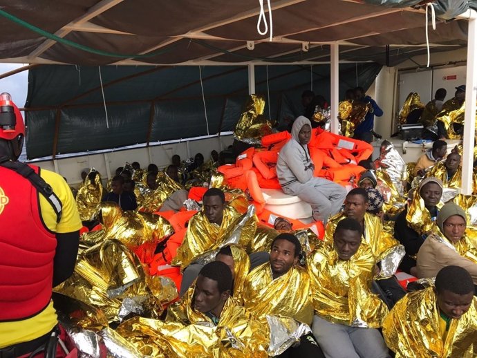 Inmigrantes rescatados en el Mediterráneo por Proactiva Open Arms