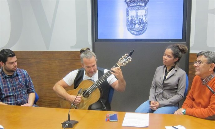 Presentación del concierto 'Viaje tras las seis cuerdas'.