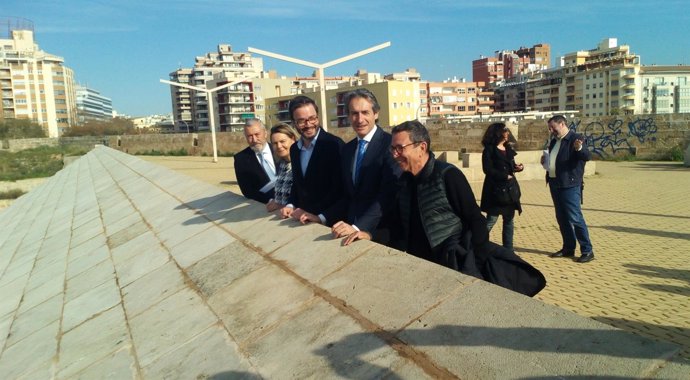 Hila y de la Serna visitan las obras del Baluard del Príncep