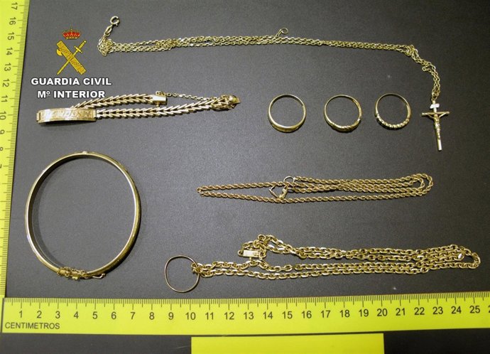 La Guardia Civil Detiene A Dos Personas Por El Robo En Tres Domicilios De San Pe