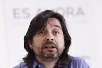 Mayoral avisa a los 'errejonistas' de que quien ataca a Iglesias intenta desmontar la única alternativa a Rajoy