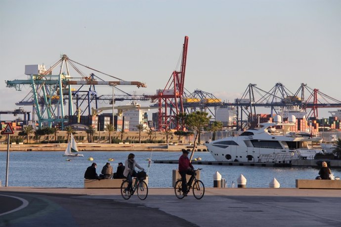 El Puerto de Valencia se abre a las visitas ciudadana