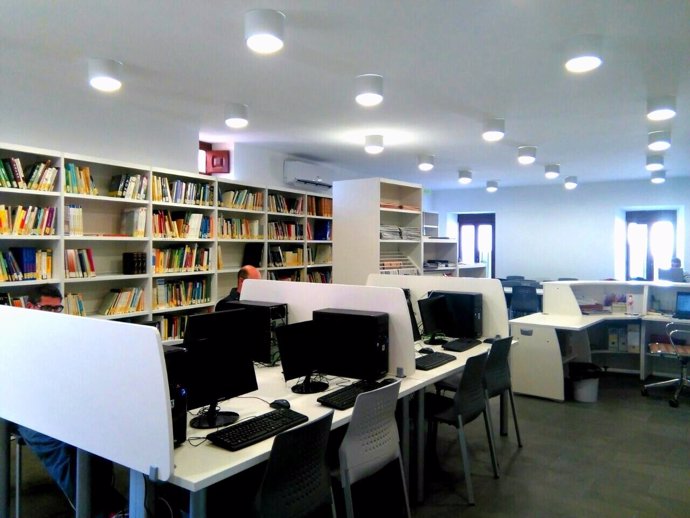 Biblioteca de Coria