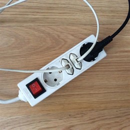 Enchufe, enchufes, electricidad, factura, luz, regleta