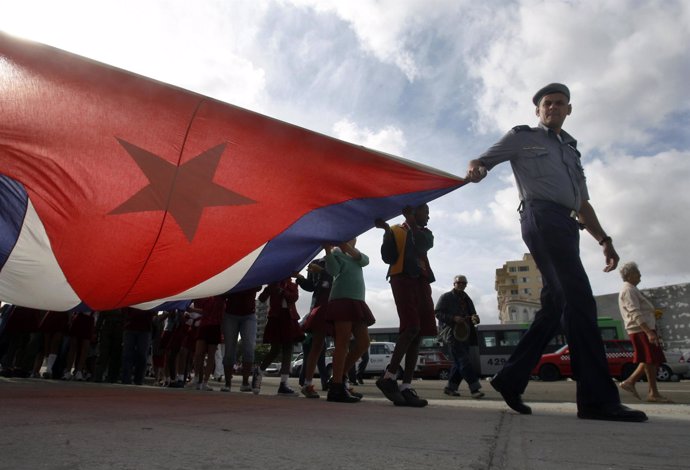 Policía cubana