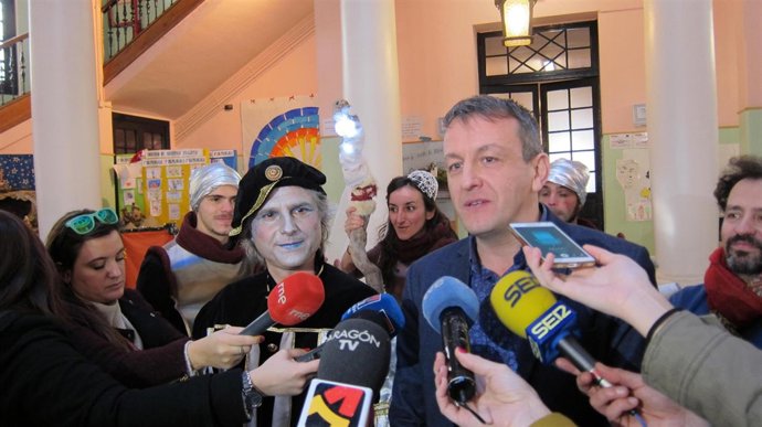 Preparación de la Cabalgata de los Reyes Magos de Zaragoza 2017