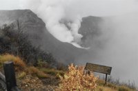 El volcán Turrialba registra un "aumento considerable" de su actividad