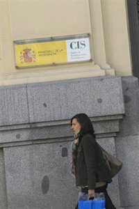 La mayoría de votantes del PP, el PSOE, Podemos y C's no quieren tocar el modelo de Estado