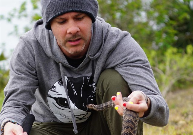 Buscando bichos con Dominic Monaghan