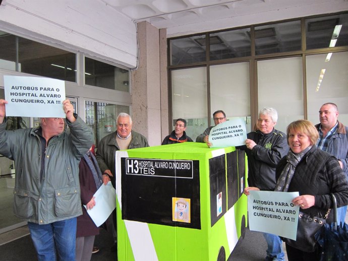 Protesta para reclamar bus entre Teis y el HAC.