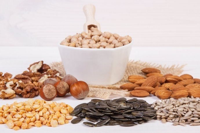 Zinc, almendras, nueces, pipas