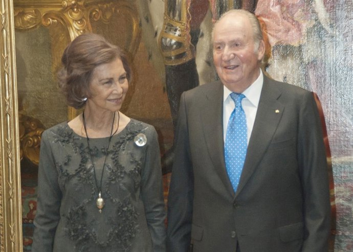 La Reina Sofía y el Rey Juan Carlos/ ANGEL DIAZ BRINAS