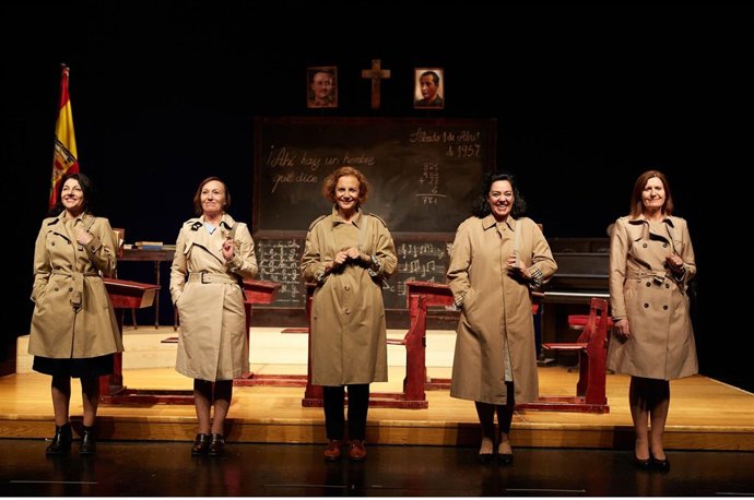 Escena de 'El florido pencil. Niñas'